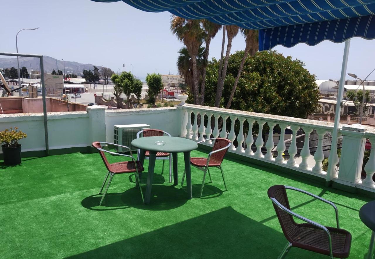 Hostal Cabrera Мотриль Экстерьер фото