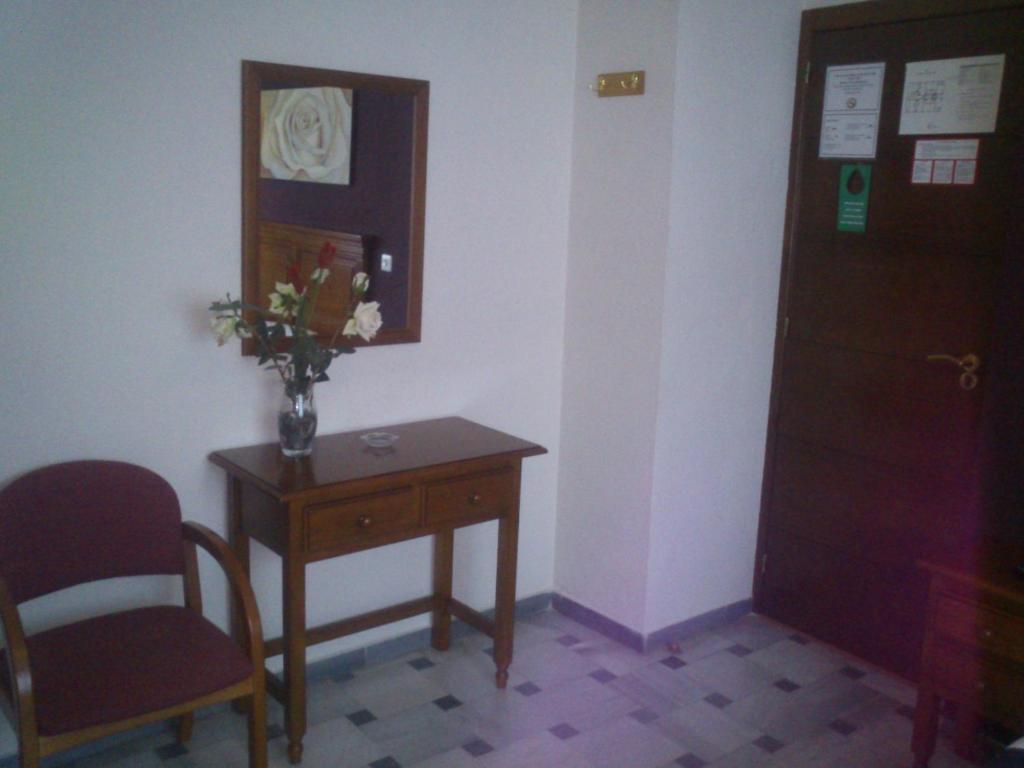Hostal Cabrera Мотриль Экстерьер фото