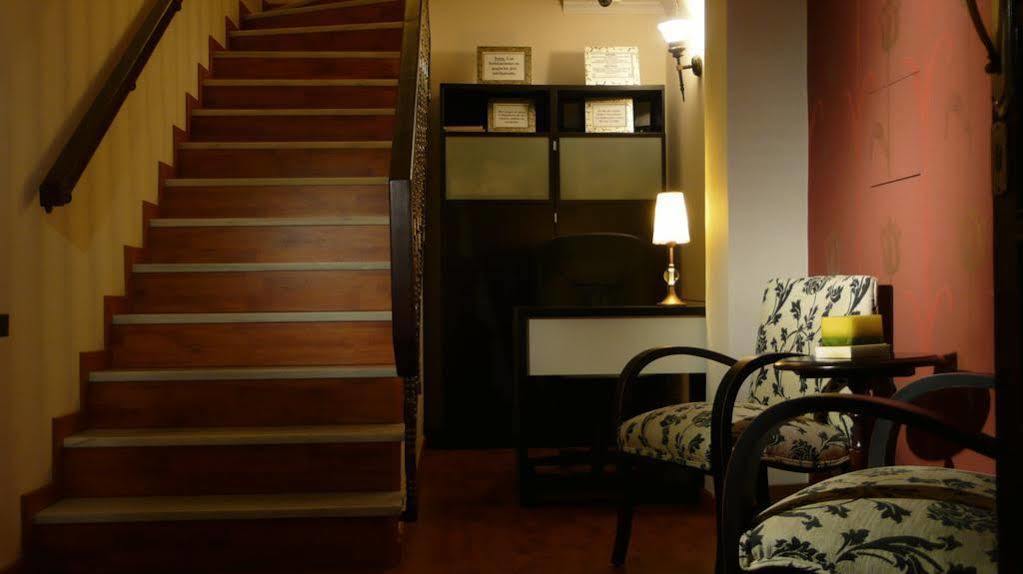 Hostal Cabrera Мотриль Экстерьер фото
